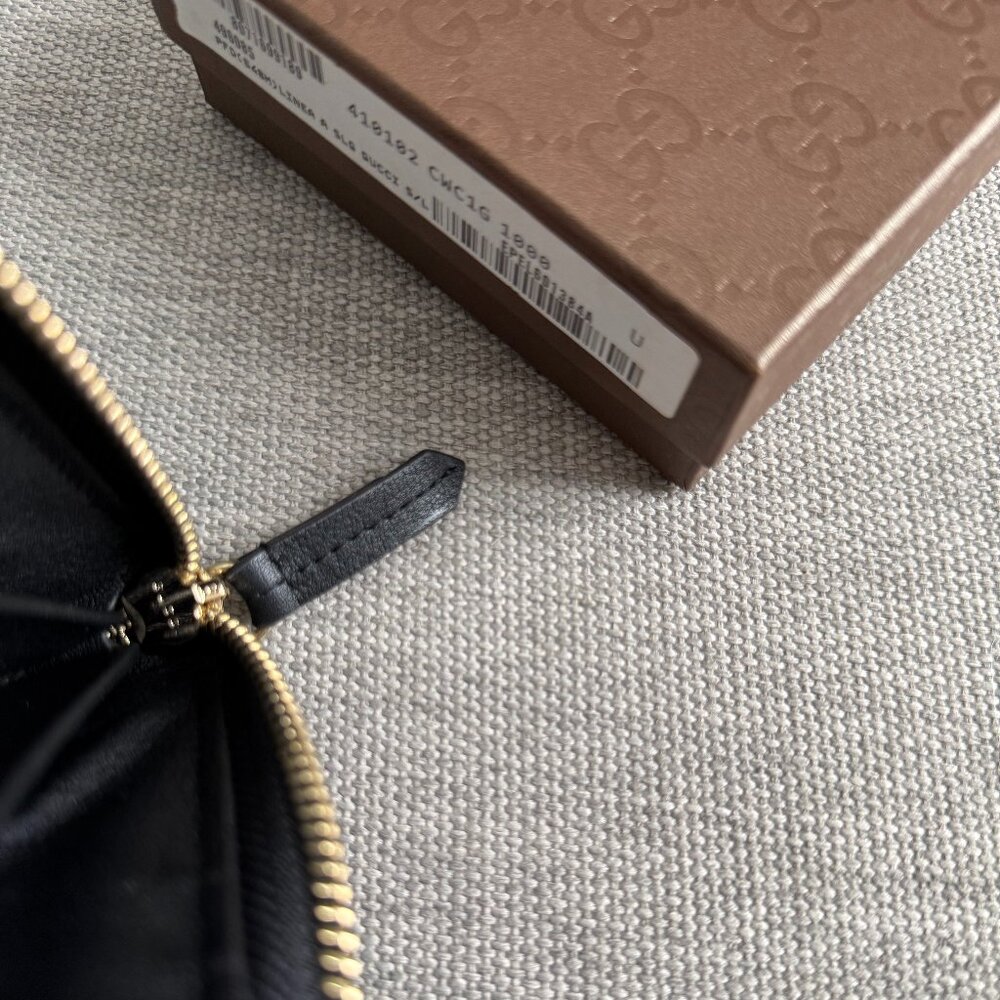 Unisex Gucci Black Guccissima Leather Zip Wallet - Picture 5 of 8